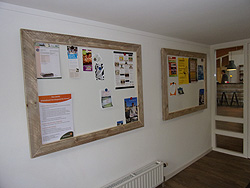 Whiteboard met steigerhouten lijst Hovenhuus